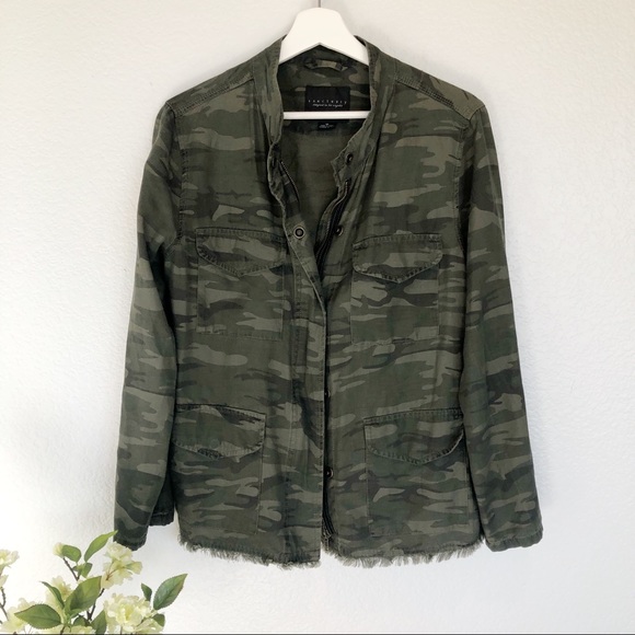 NWOT SANCTUARY ANTHROPOLOGIE ARMY JACKET CAMO SZ M - Picture 3 of 8